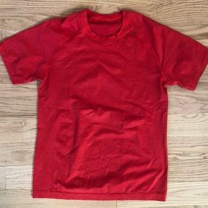 Men’s lululemon T-shirt